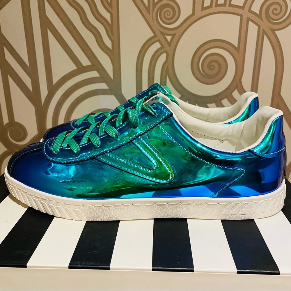 Tretorn Iridescent Green Blue Sneakers: Size 8